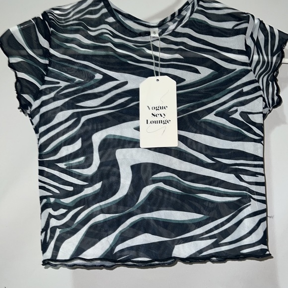 Multi-Colored Zebra Mesh Crop-Top. Petite (s) - Picture 3 of 10